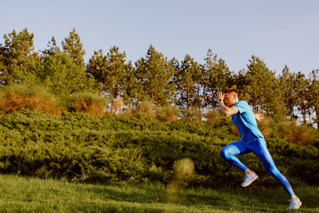 个光影斑斓 个光影斑斓